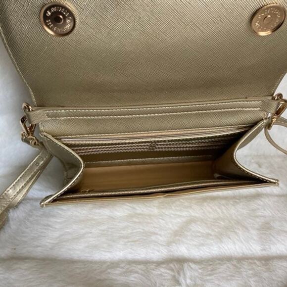Brand New Vegan Crossbody Phone Case w/ Touchscreen Access - Metallic Gold - Picture 3 of 6